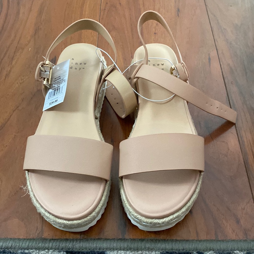 NWT espadrilles